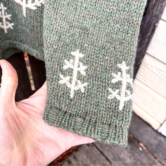 Eddie Bauer Green Wool Fair Isle Embroidery Chunky Knit V-Neck Sweater Sz L - Picture 9 of 15